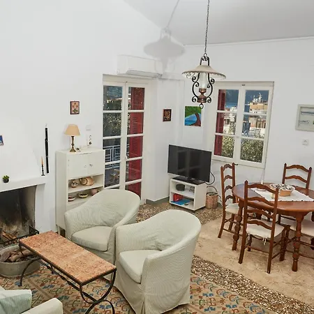בית נופש Cosy With Treehouse In Olive Grove