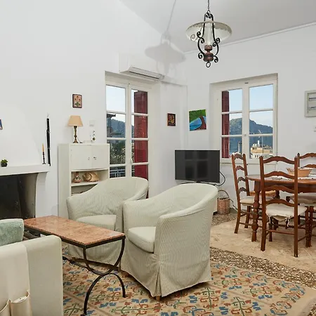 Cosy With Treehouse In Olive Grove בית נופש *
