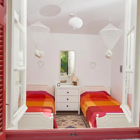 בית נופש Cosy With Treehouse In Olive Grove