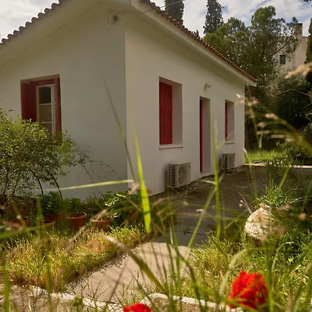 Cosy With Treehouse In Olive Grove בית נופש טולון
